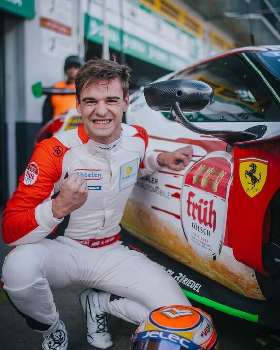 Гонщик Николас Варроне рассказал, как помочился на болид во время гонки Ле-Ман