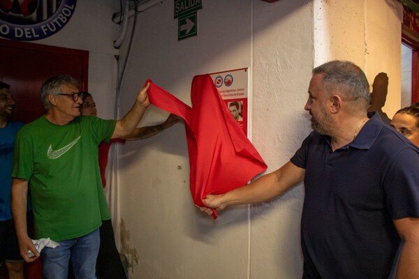 Argentinos Juniors Honors Missing Club Members