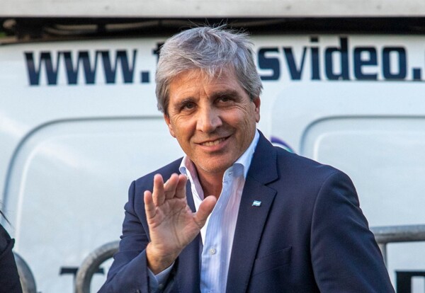 El ministro de Economía celebra la inflación más baja en ocho años