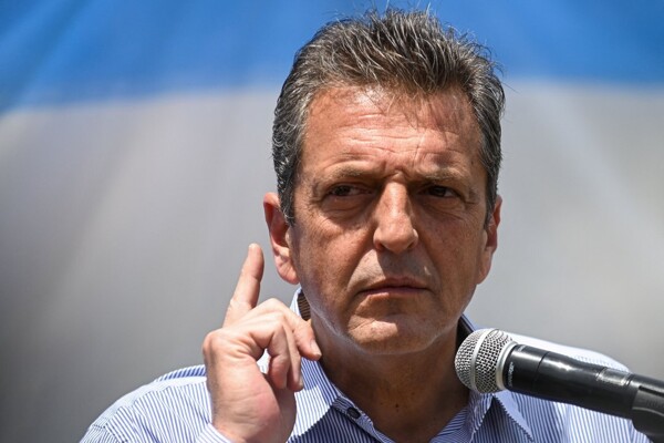 Sergio Massa Admits to Failures in 'Shared Dreams' Program