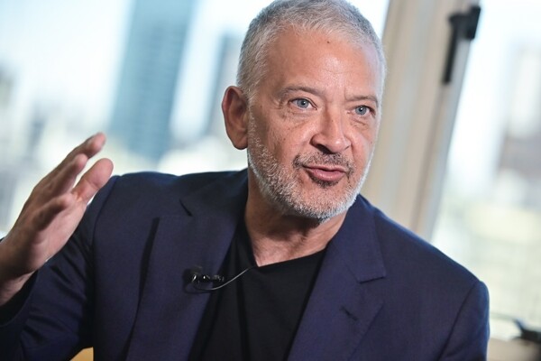 Journalist Pedro Salinas expresses solidarity with Argentine women accusing Opus Dei