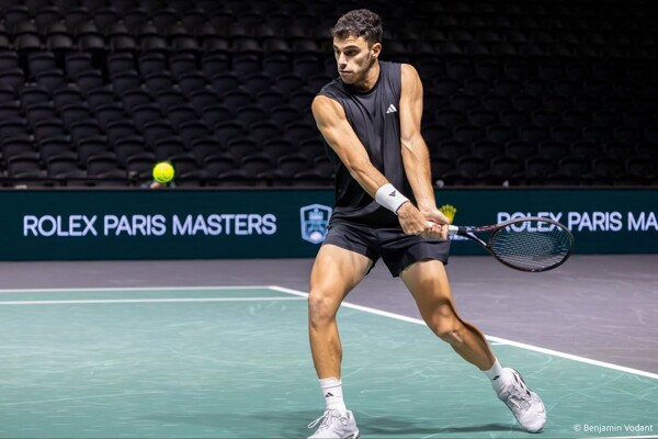 Аргентинец Серундоло вышел во второй раунд Мастерса в Париже