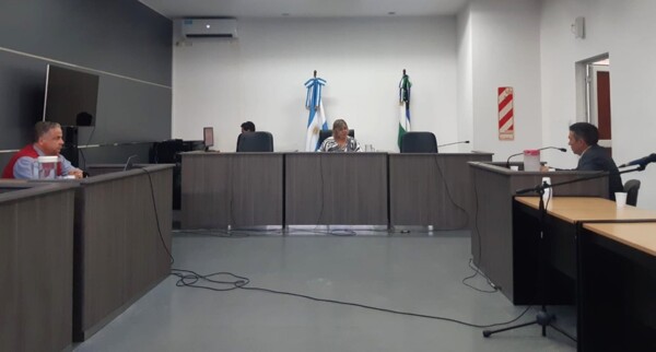 青年被控谋杀，在里奥内格罗被拘留