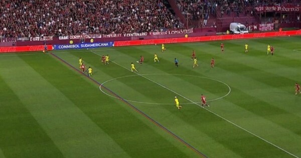 Lanús goal disallowed due to offside