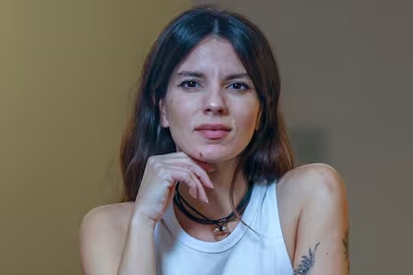 Актриса Химена Аккарди показала яркий летний образ в оригинальном купальнике