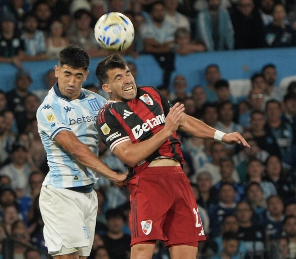 Рacing примет River в ключевом матче Торнео Апертура