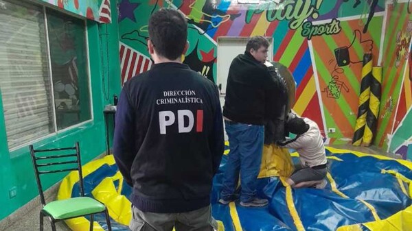 Расследование гибели ребенка, упавшего с механического быка на вечеринке по случаю дня рождения в Санта-Фе