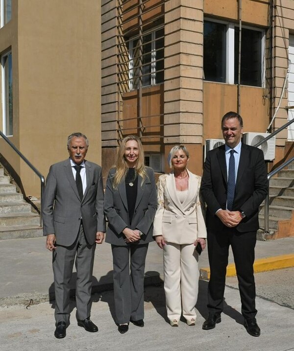 Милей поддержала Адорни на открытии лаборатории BSL-4 в Аргентине