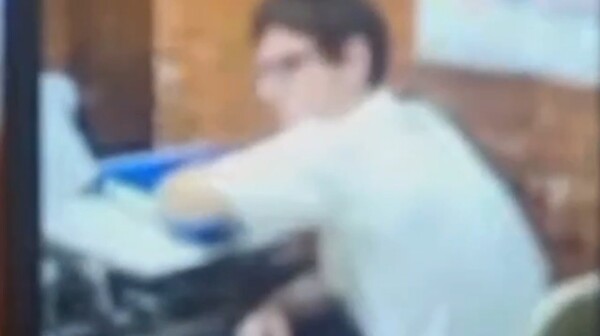 阿根廷学生在遭受长期欺凌后枪杀同学