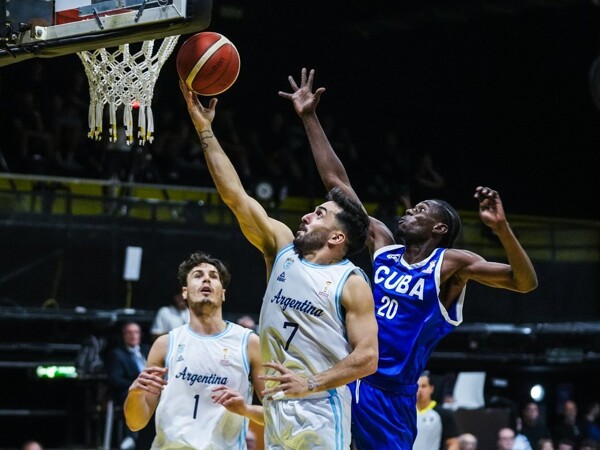 Сборная Аргентины по баскетболу разгромила Кубу