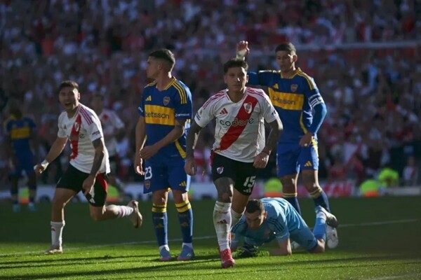 Boca vs River Superclásico决定南美解放者杯命运