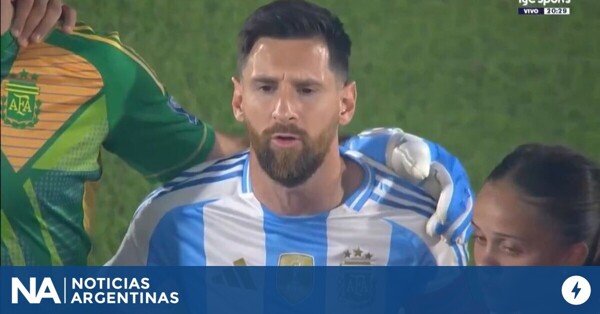 Argentina's National Anthem at Paraguay's Match