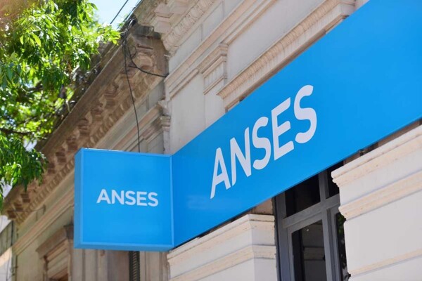 ANSES выплатит дополнительный бонус в размере $90,000 бенефициарам AUH в апреле