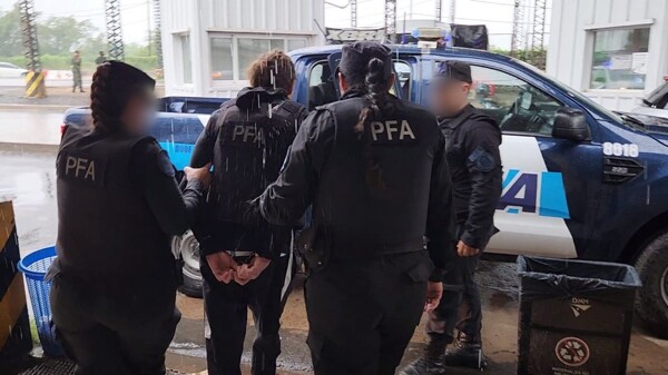 Argentine Woman Extradited for Jewelry Store Robberies