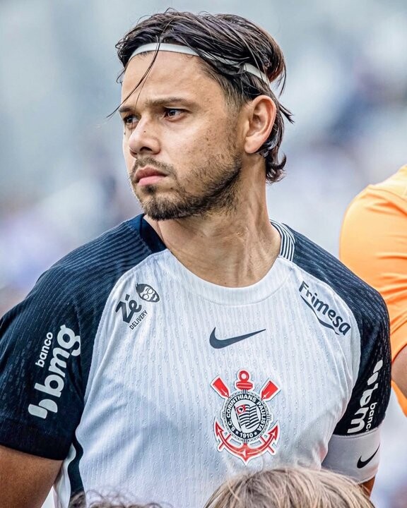 Paraguayan forward Ángel Romero becomes a Boca player