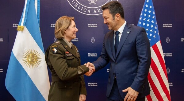 Министр обороны Аргентины укрепляет отношения с США и НАТО во время европейского тура