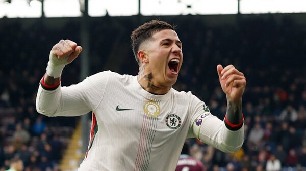 Челси победил Бернли и вышел на второе место в Премьер-лиге