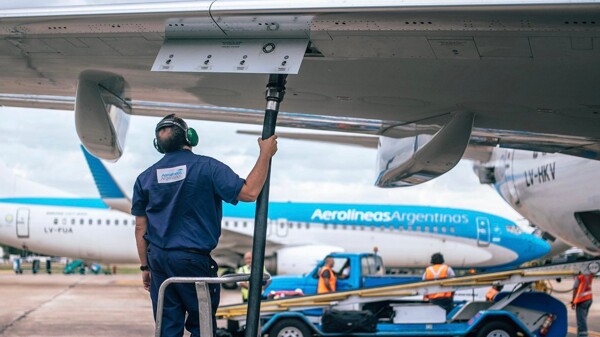 Авиакомпания Aerolíneas Argentinas запускает новую программу добровольного ухода на пенсию для снижения операционного дефицита