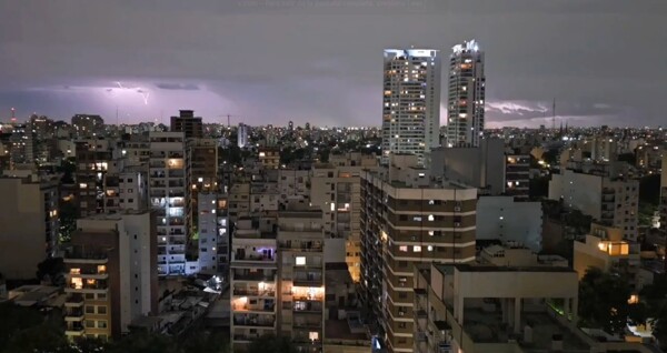 Сильная буря с градом обрушилась на Буэнос-Айрес