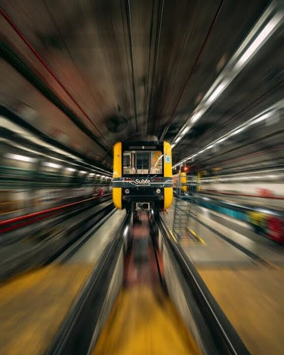 Новая фоторепортажная выставка открывается в метро Буэнос-Айреса