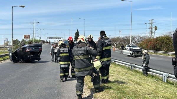 Тройная авария ранила девять на авеню Хенерал Паз