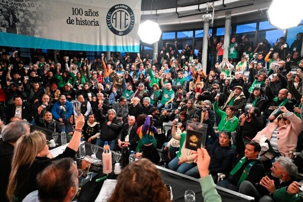 ATE созывает федеральный пленум против трудовой реформы