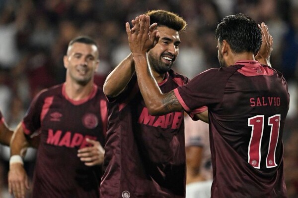 Ланус обыграл Унион со счетом 2:1