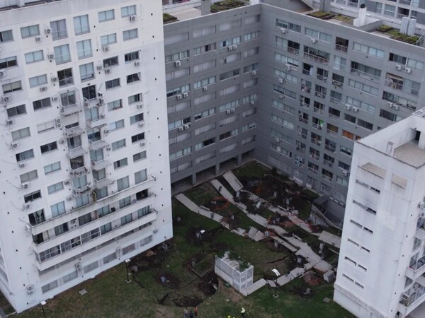 Derrumbe en complejo habitacional de Buenos Aires