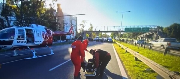 Женщина пострадала в ДТП с участием двух мотоциклов в Буэнос-Айресе