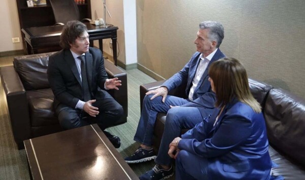 Macri Criticizes Milei and Advocates for Tax Reduction