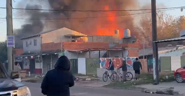 Fire at Gas Cylinder Depot in Argentina: Three Injured
