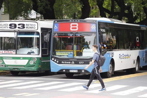 Argentina Withholds Transport Subsidies Over Irregularities