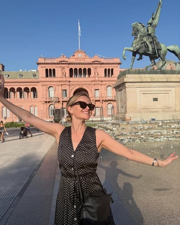 Reese Witherspoon in Buenos Aires: Hollywood Star Travels as a Tourist