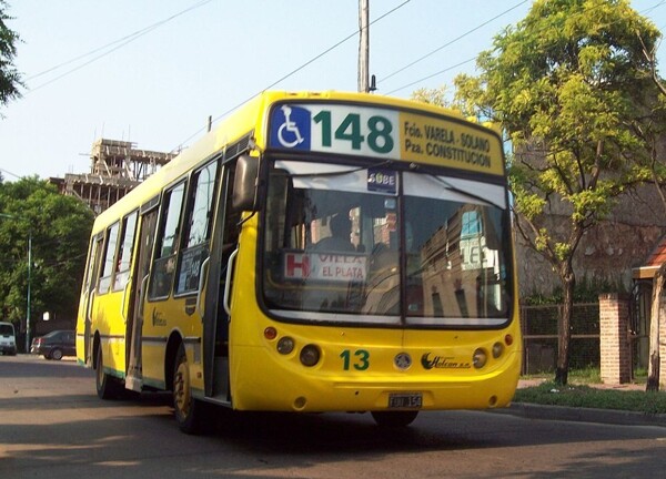 Argentine Transport Company Shuts Down Over Debts