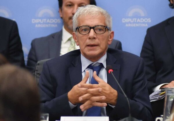 阿根廷司法部长确认留任