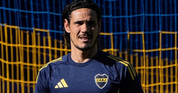 Кавани пропустит важные матчи из-за травмы