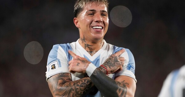 Futbolista argentino sobre títulos y asociación con Messi