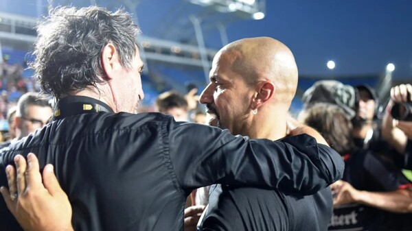 Estudiantes coach Domínguez conditions his continuity on leadership's decision