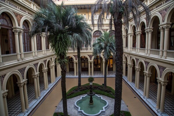 Правительство Милеи в тисках юридических проблем и политического сопротивления