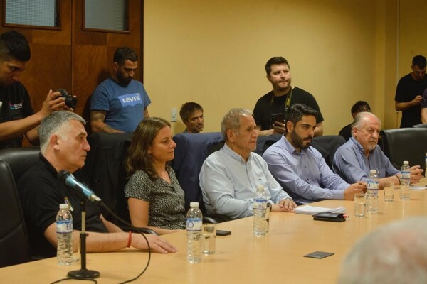 ВКТ Аргентины обсудила с депутатами проект трудовой реформы