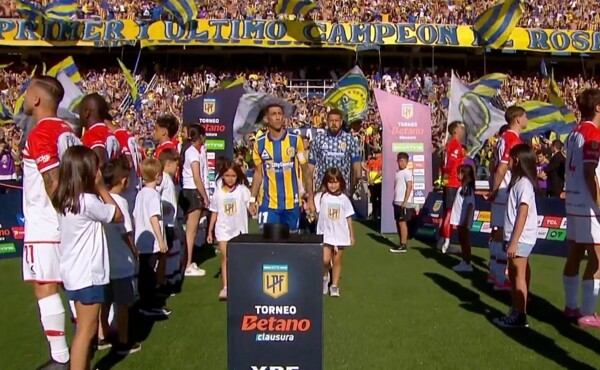 Дисциплинарный трибунал возбудил дело против «Эстудиантеса» за протести проти «Росарио Сентраль»