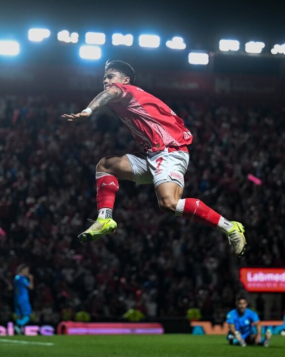 Аргентинос Хуниорс победил Бельграно в 15-м туре Клаусуры