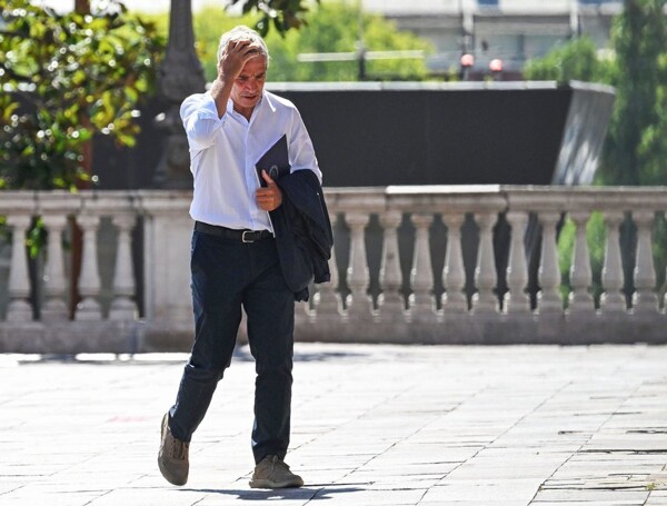 Argentina to Seek Funds for Debt Rollover