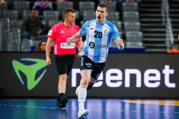 Argentina's Handball Team Advances After Nail-Biting Victory