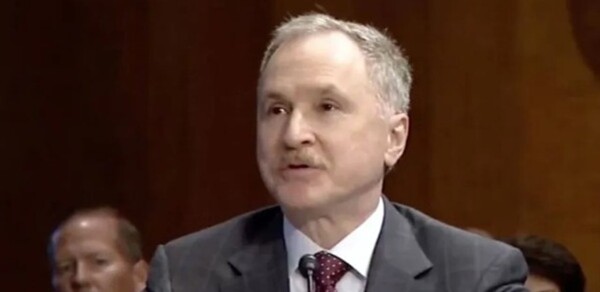 美国大使支持阿根廷驱逐伊朗官员的决定