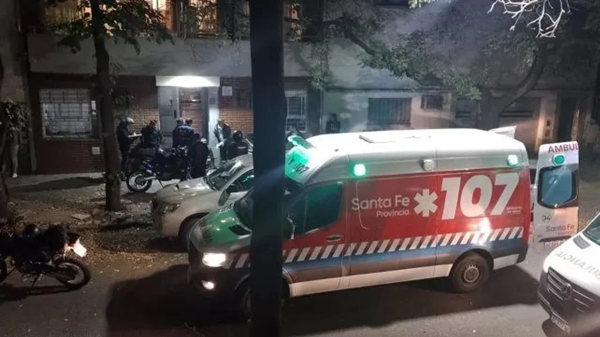 В течение часа в Росарио атакованы два автобуса, угрожали губернатору