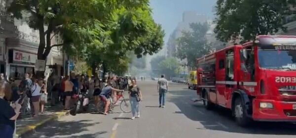 Пожар на рынке в Буэнос-Айrese: десятки пострадавших