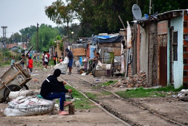 Poverty in Argentina Drops to Seven-Year Low