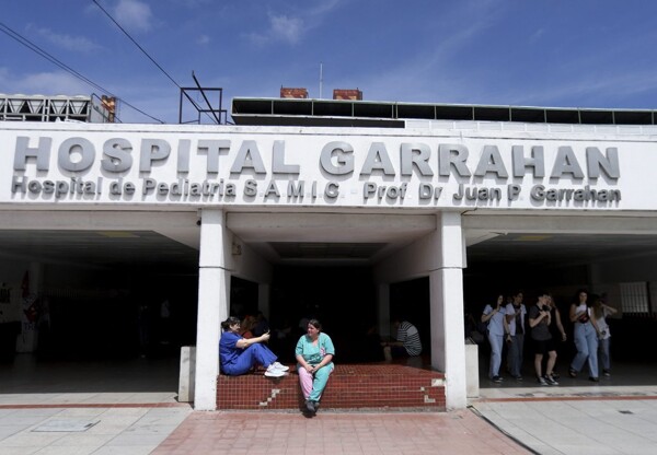 Garrahan Hospital dismisses 11 workers for medical directorate takeover