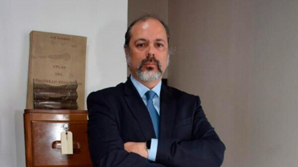 Камариста Роберто Бойко должен определить ходатайство об отводе бывшего президента Альберто Фернандеса